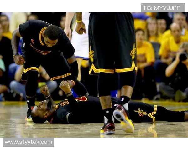 2017年NBA总决赛骑士与勇士的对决战绩分析与回顾