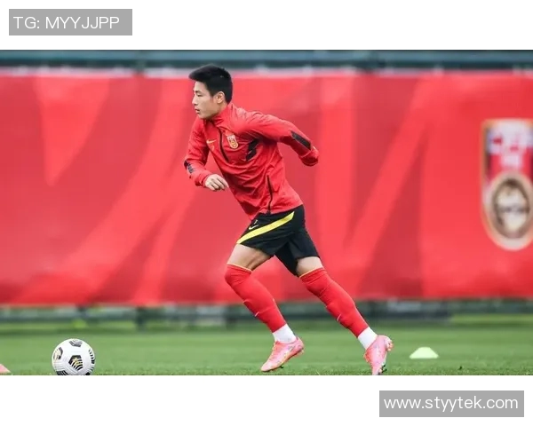 中国足球迎战关岛期待精彩对决全力争胜展现实力与团队精神